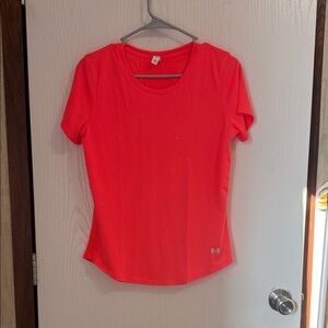 Under Armour Women's Bright pink Short Sleeve Tee